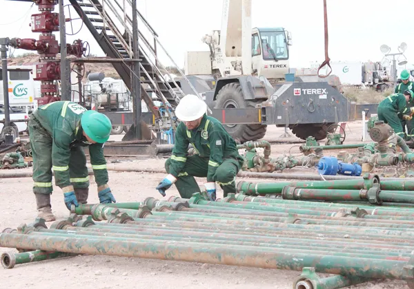 trabajadores-construccion_petroleros